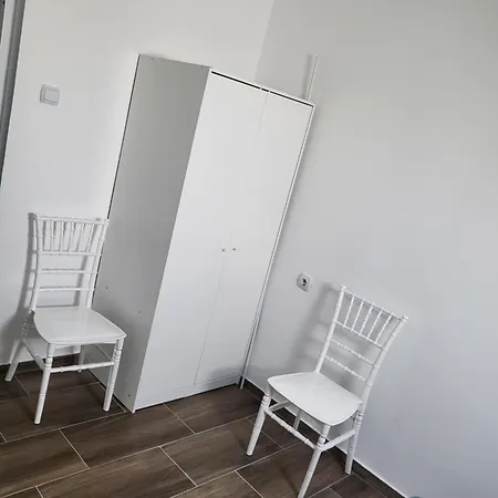 Guest house Apartmani-sobe-prenociste-sipski Kanal *